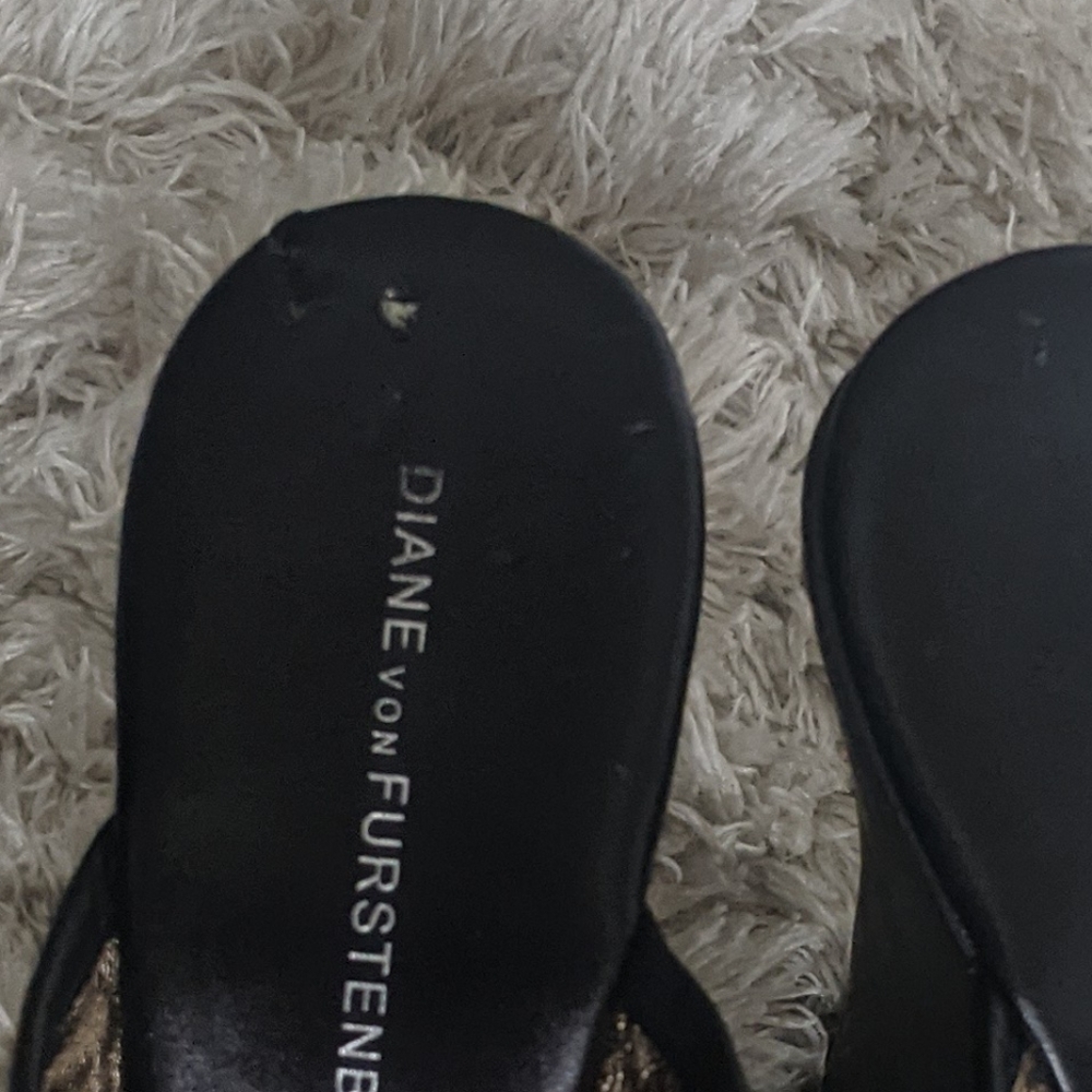 MOVING SALE! DIANE VON FURSTENBERG Wedges - Picture 2 of 9